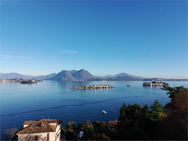 Villa con piscina e spettacolare  vista sull' isola pescatori