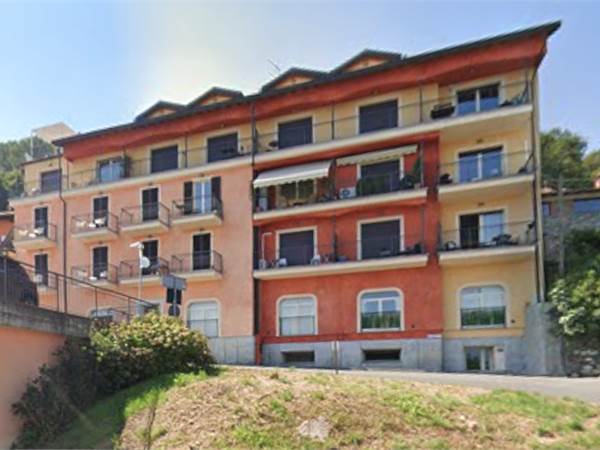 Trilocale con terrazzo vista lago