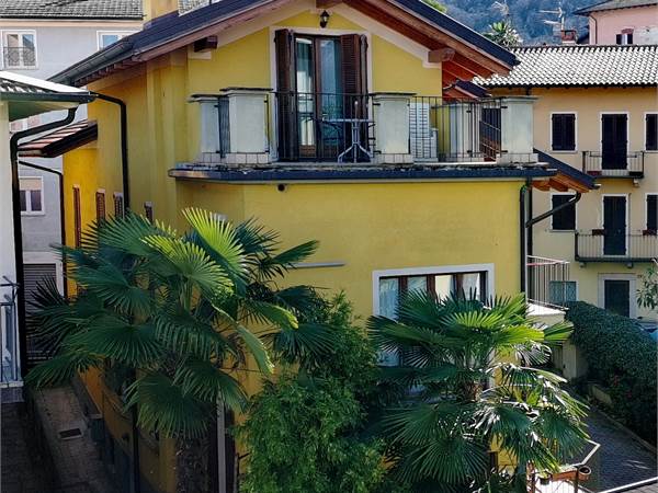 Villa in vendita in centro  a Baveno